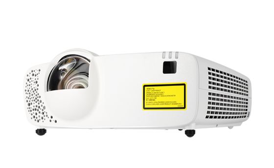 Projektor laserowy Flyin 5500 ANSI lumenów natywny 4K 3LCD laserowy krótki rzut HDBaseT do mapowania 3D w edukacji
