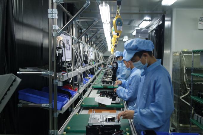 Flyin 2025 Profesjonalny projektor laserowy 3LCD 4K 7200 Ansi Lumens Ultra Hd 3840x2160 Wysoka jasność Do edukacji biznesowej Duże miejsca Sal bankietowych Sceny 16